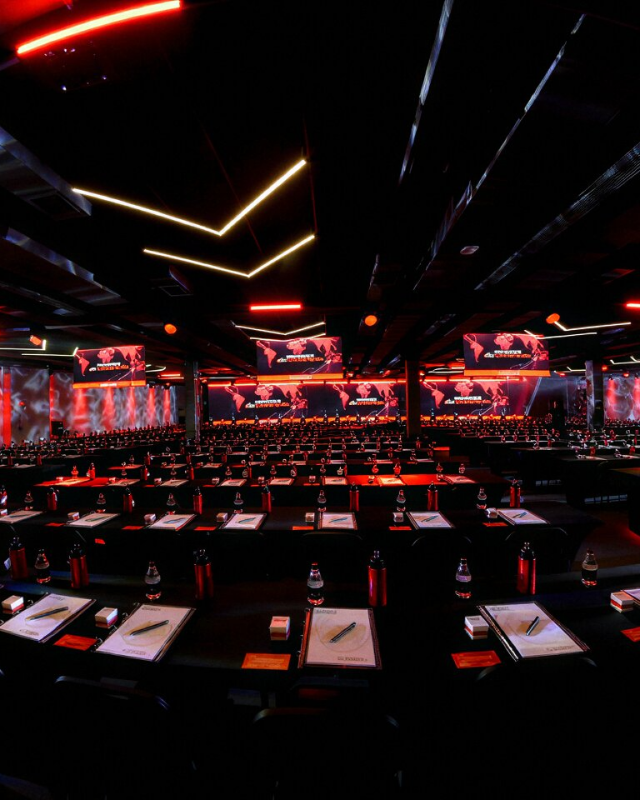 Auditório preparado para evento Giants